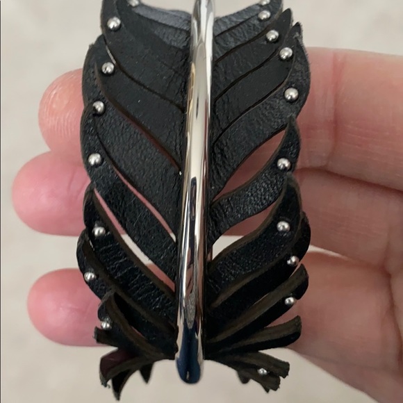 Gorgeous leather and metal  black coach bracelet - Picture 2 of 7